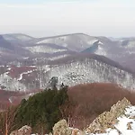 Karadi Vendeghaz Háromhuta
