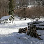 Karadi Vendeghaz Háromhuta