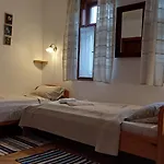 Pensjonat Karadi Vendeghaz *