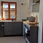 Karadi Vendeghaz Háromhuta