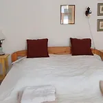 Pensjonat Karadi Vendeghaz Háromhuta